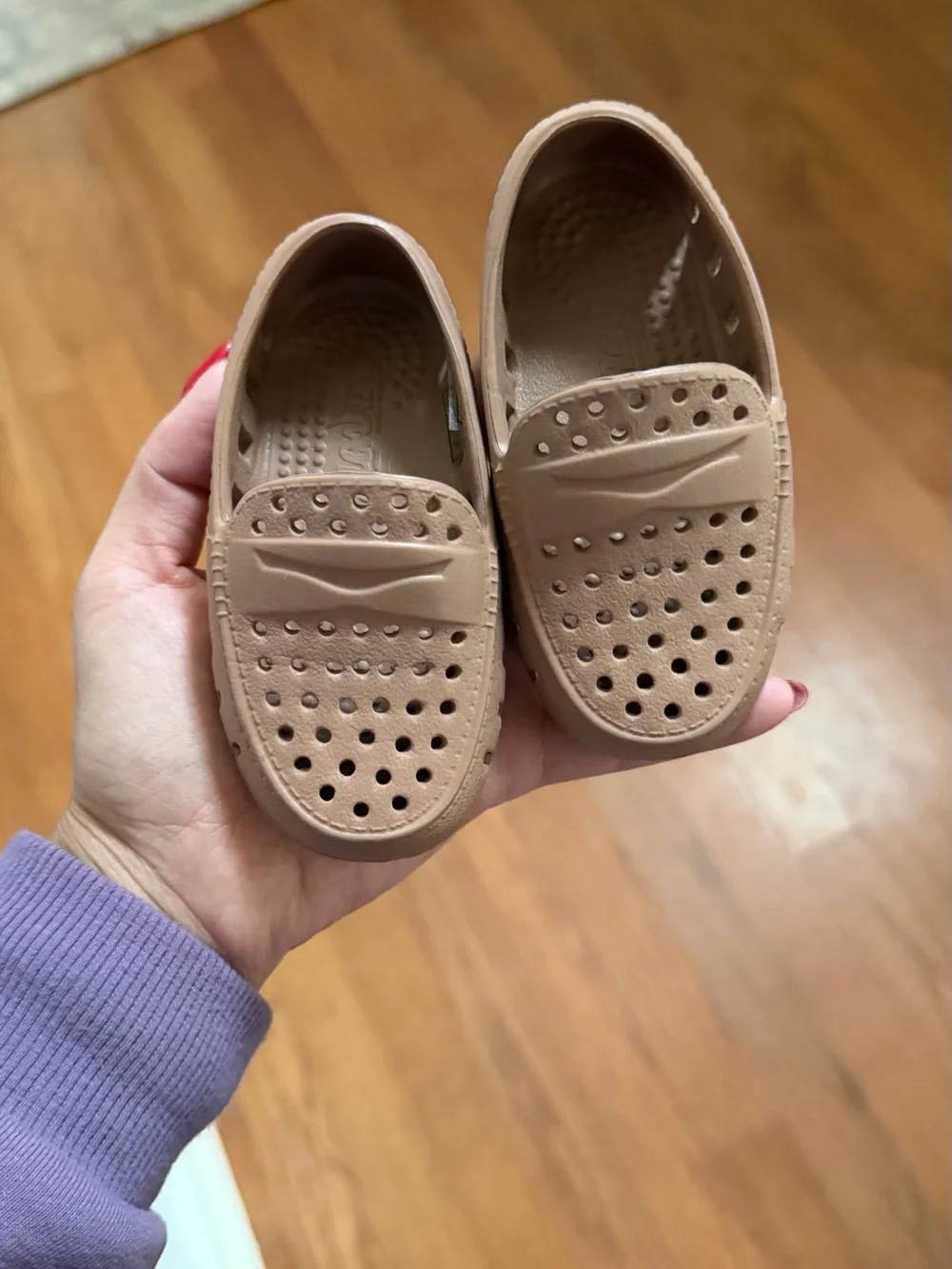 Great Condition Toddler Floafers Breathable Water Slip-On Shoes in Tan